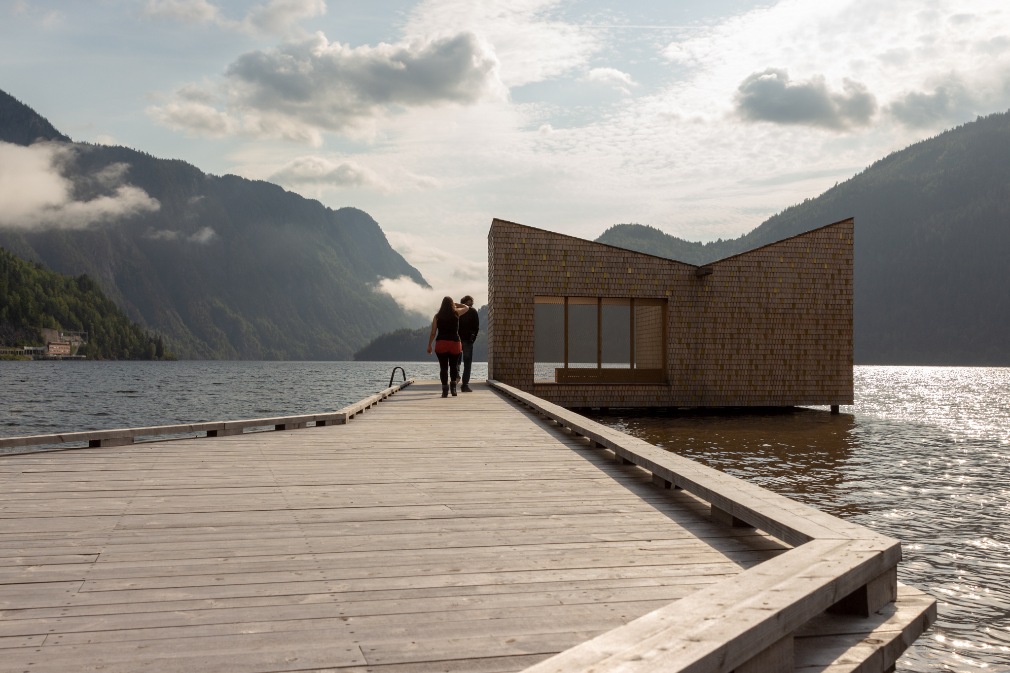 Un sauna au milieu du lac