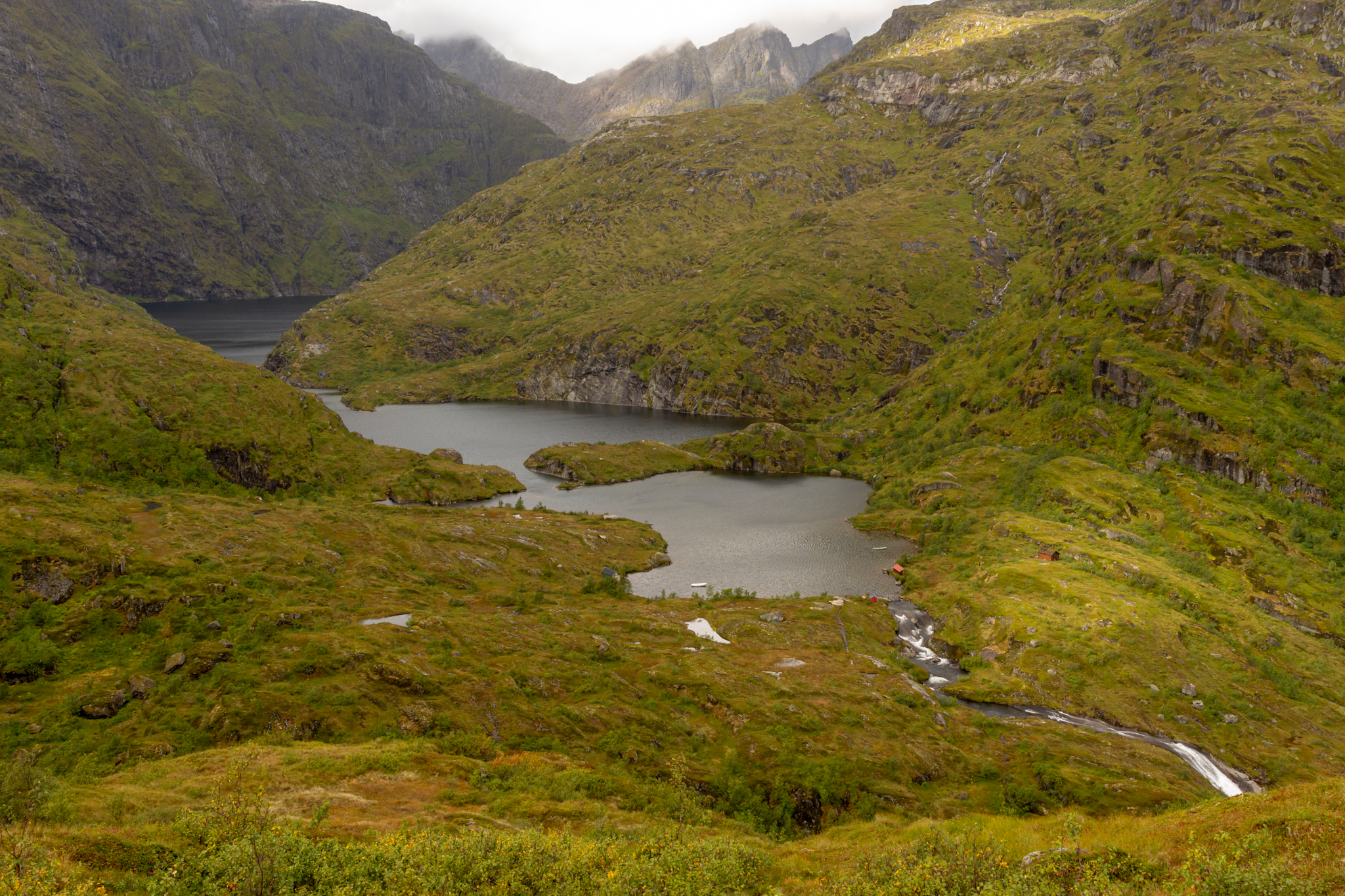 On redescend vers le lac des Trolls